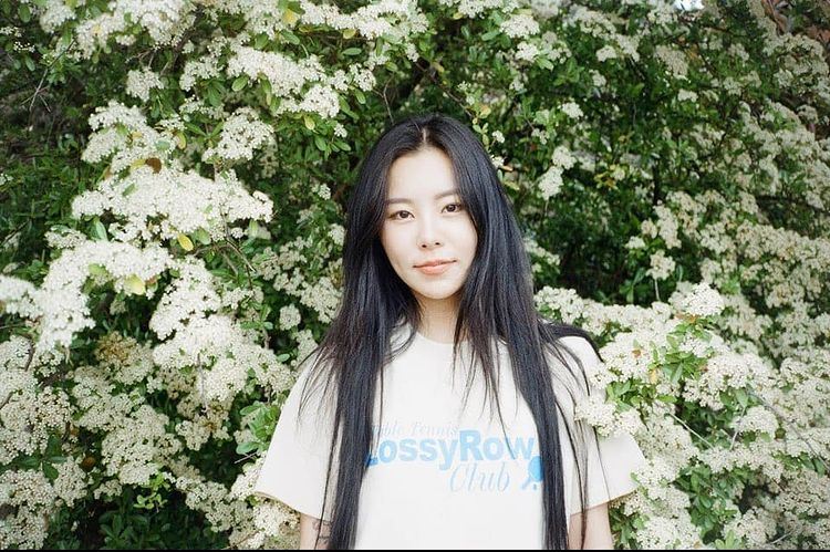 Personel Mamamoo Whee In