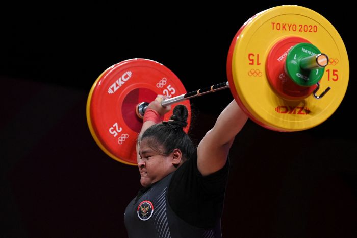 Lifter putri Indonesia Nurul Akmal. 