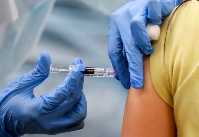 Ilustrasi - Vaksinasi Covid-19.