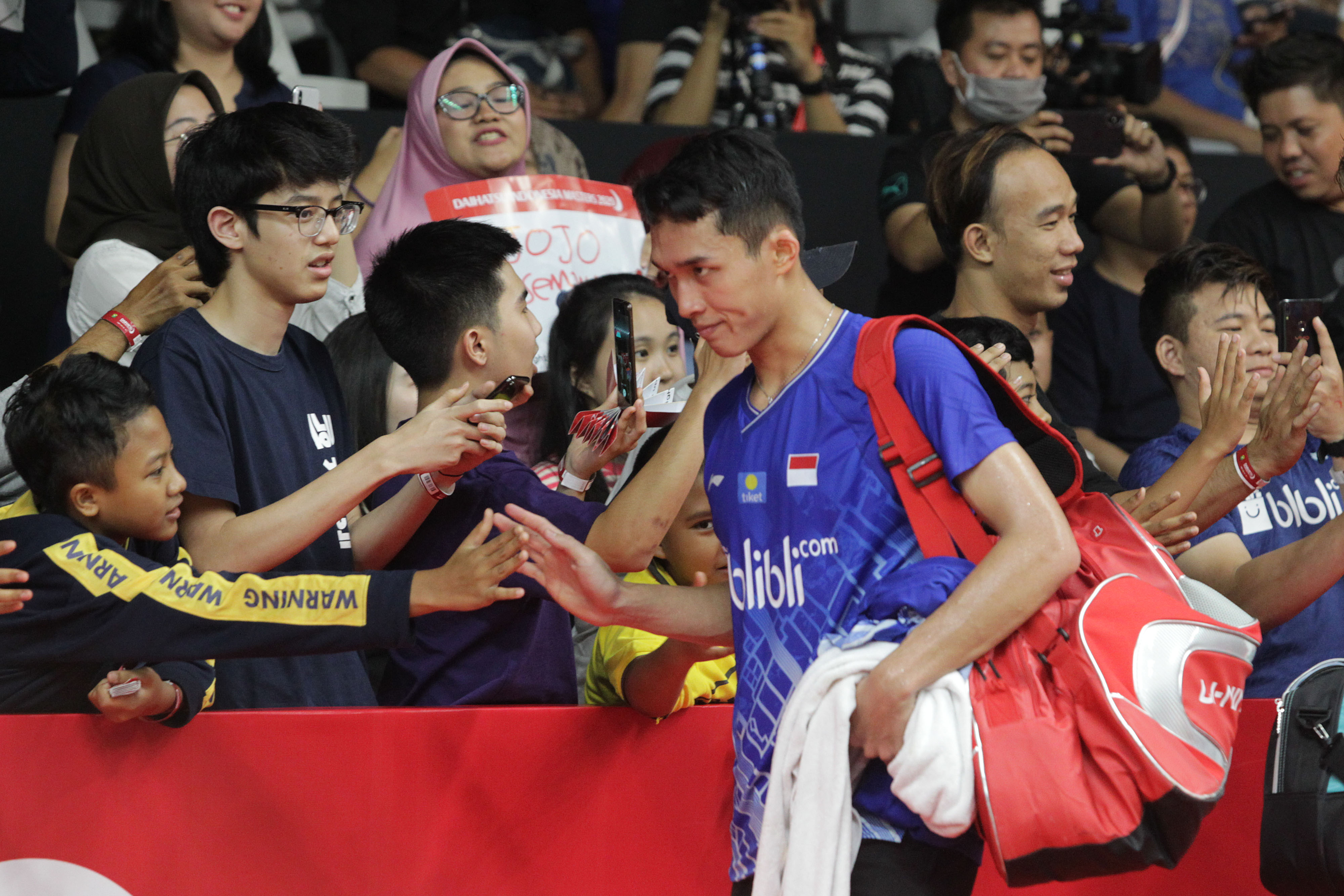  Jonatan Christie