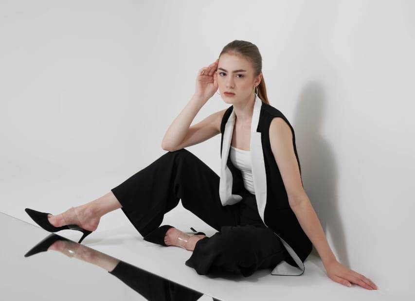 Rayakan HUT Ke-9, Lookboutiquestore Hadirkan Kembali Iconic Pieces