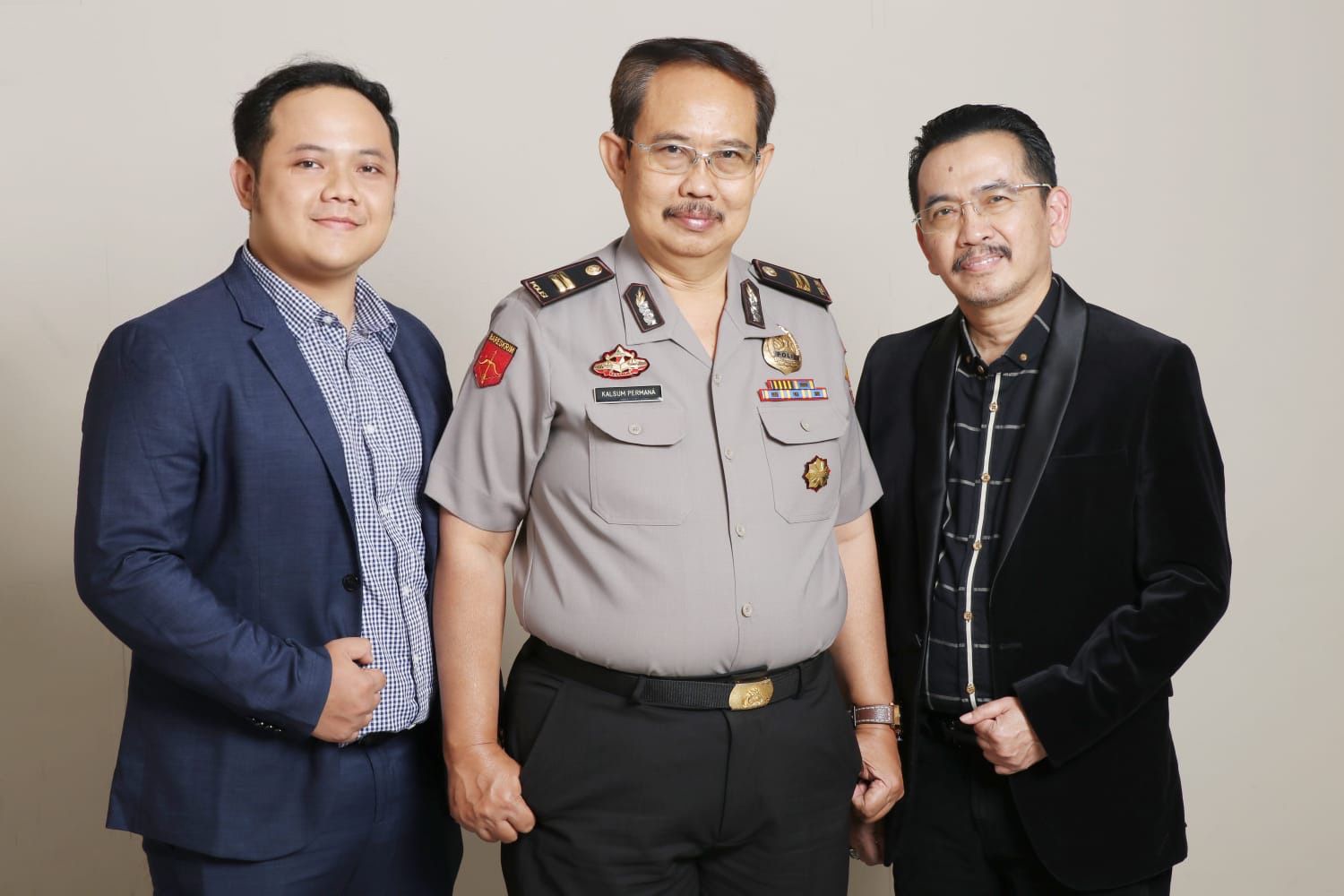 Pengurus Noor Insani Group, Ricky Bagja (kiri) Kalsum Permana (tengah) dan H Syaefudin.