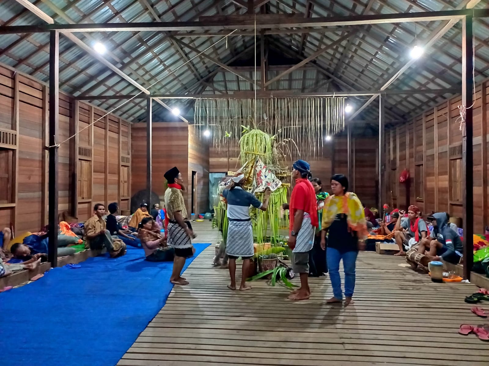 Puluhan balai adat yang ada di kawasan Pegunungan Meratus di Provinsi Kalimantan Selatan menggelar ritual adat yang disebut Aruh Pisit Padi.