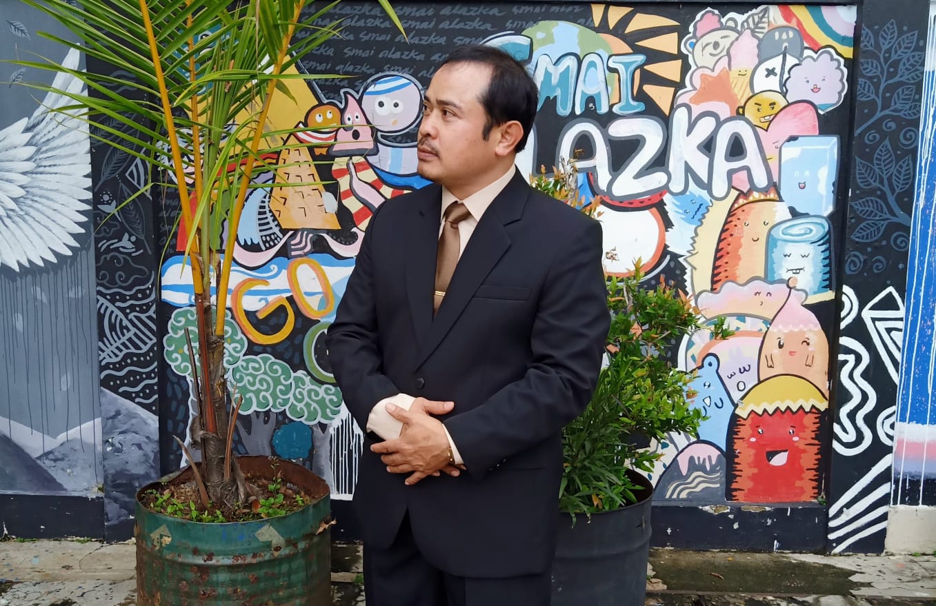 Kepala Sekolah SMA Al Azka Sumanto