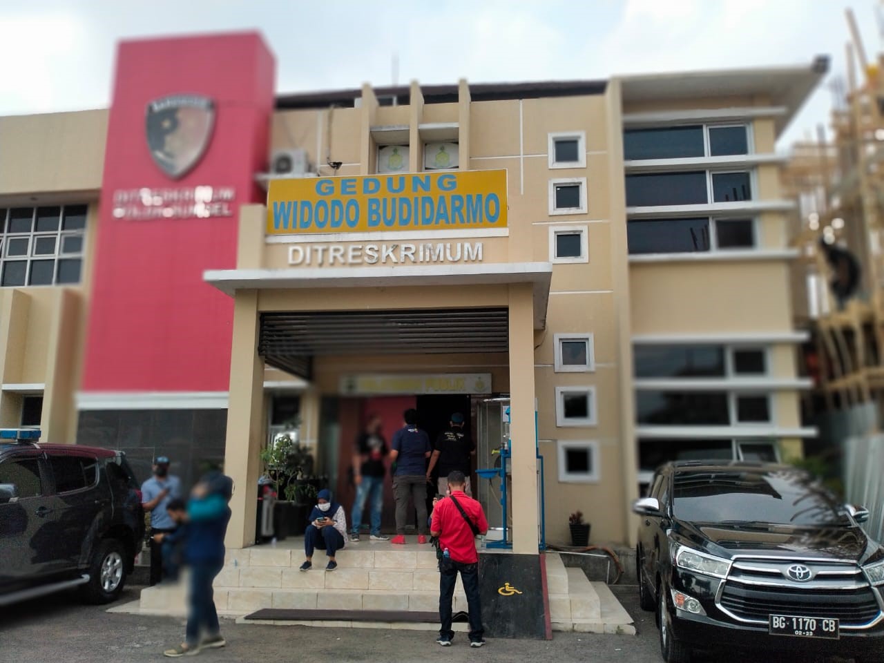 Suasana kantor Direktorat Kriminal Umum Polda Sumsel saat pemeriksaan tersangka Heriyanti, anak bungsu Akidi Tio. 