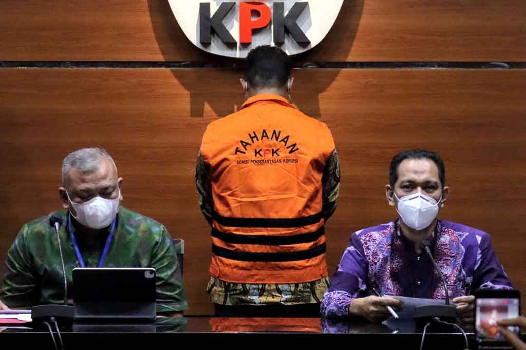 KPK Tahan Eks Pegawai Ditjen Pajak Terkait Kasus Suap Pajak Bank Panin dan Jhonlin Baratama