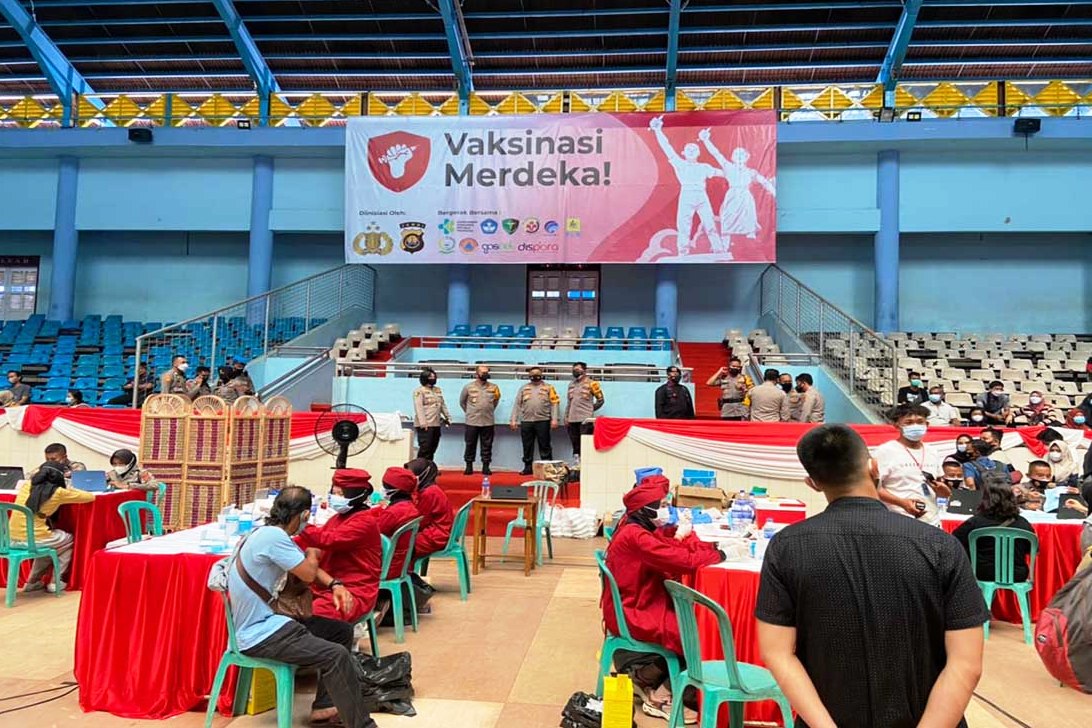 Suasana pelaksanaan Vaksinasi Merdeka Siginjai 2021 yang digelar Polda Jambi selama 3 hari sejak Jumat (6/8) hingga Minggu (8/8).