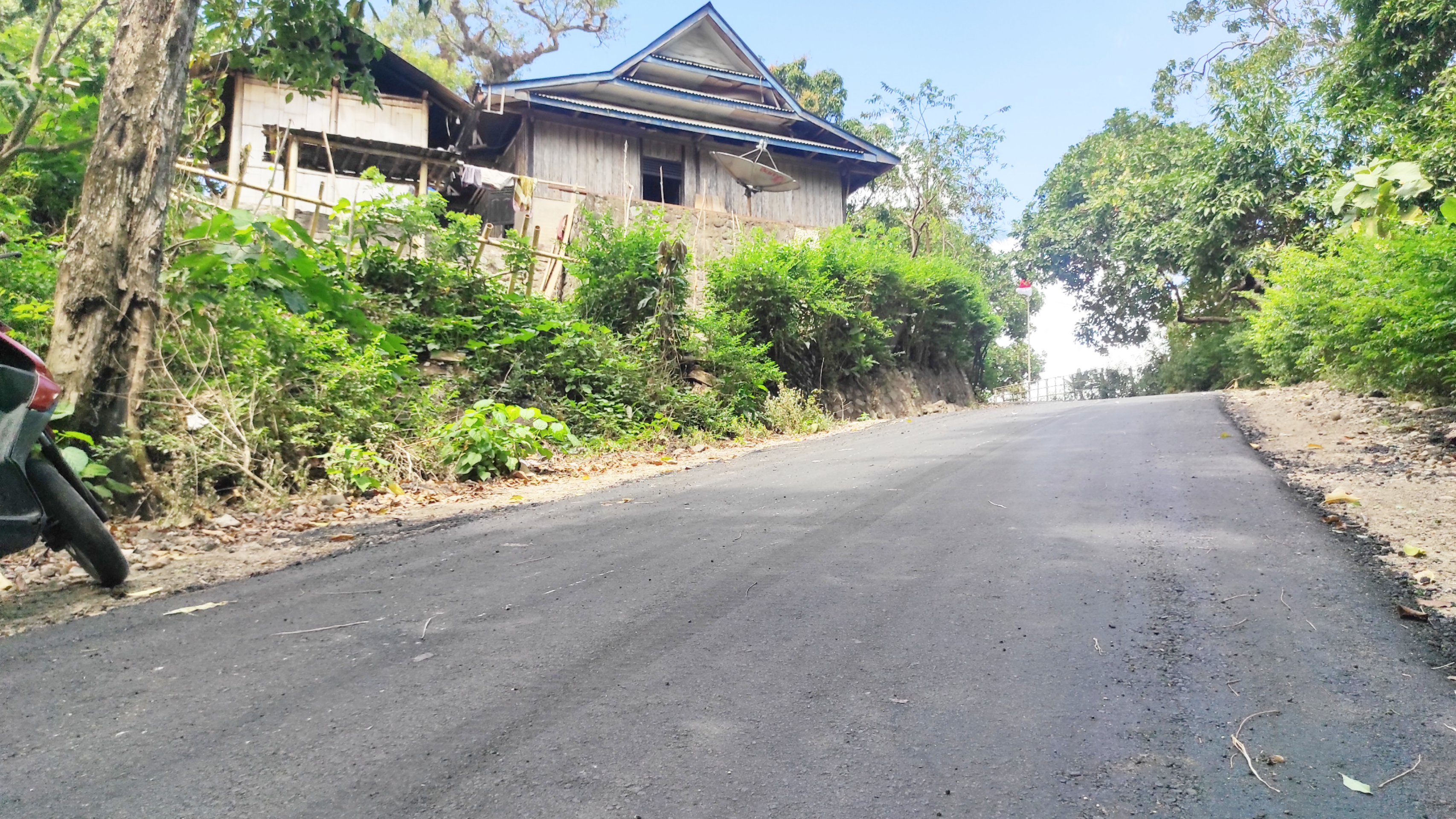 Jalan Waiara-Lakakotat Mulus, Warga: Terima Kasih Bupati Sikka