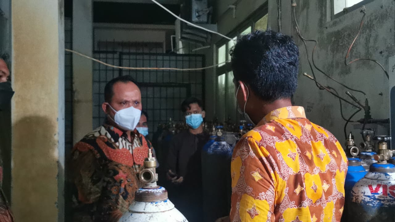 Kapolres Bungo AKB Guntur Saputro mengecek ketersediaan oksigen di RSUD 