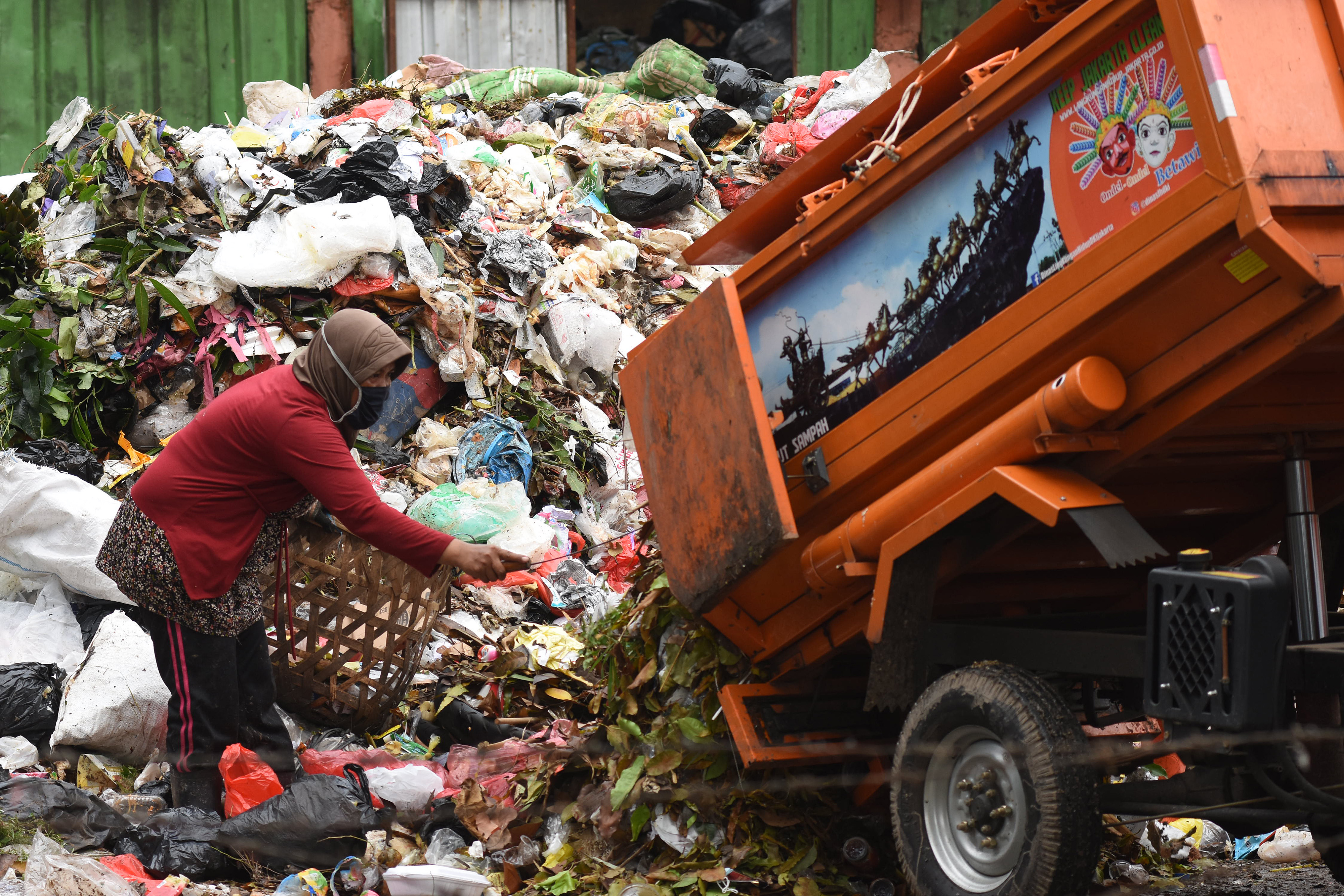 Ini Alasan DLH DKI Bangun Insenerator di Taman Tebet