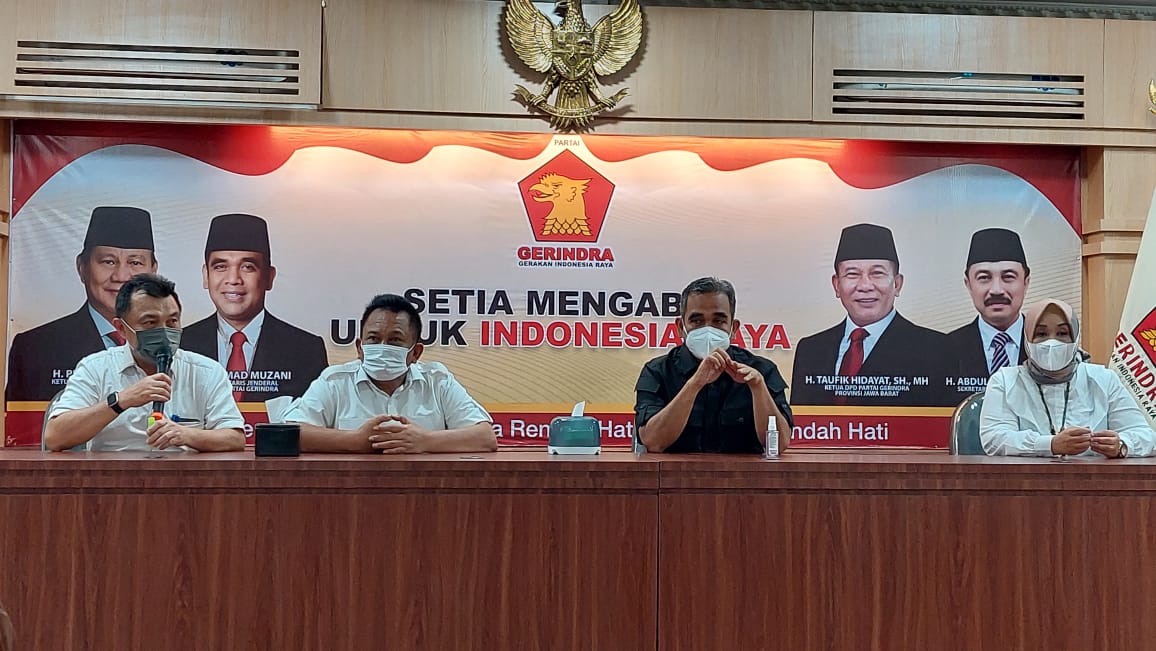 Sekjen Partai Gerindra Ahmad Muzani berkunjung ke DPD Gerindra Jawa Barat, Minggu (8/8)