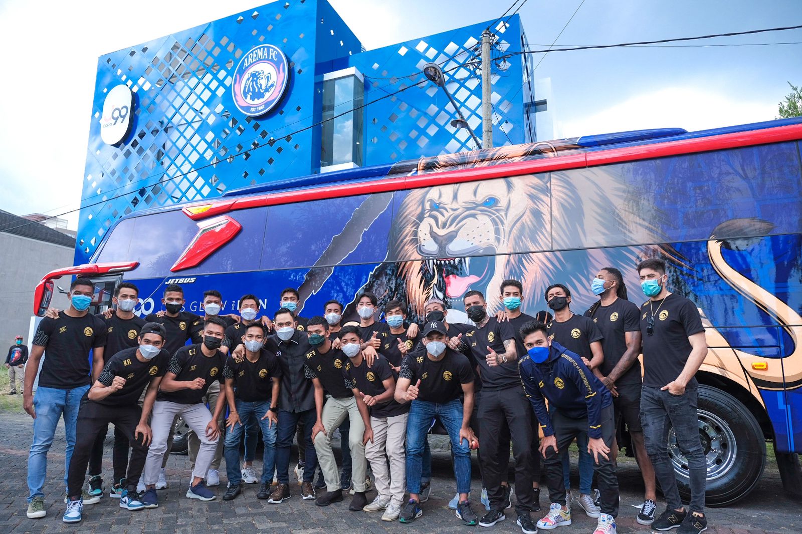 Sambut Kompetisi Liga 1, Arema FC Resmikan Mess dan Bus Tim