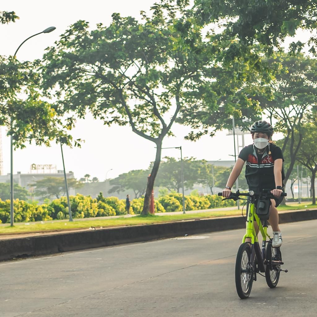 Ilustrasi bersepeda sendirian (solo ride) 