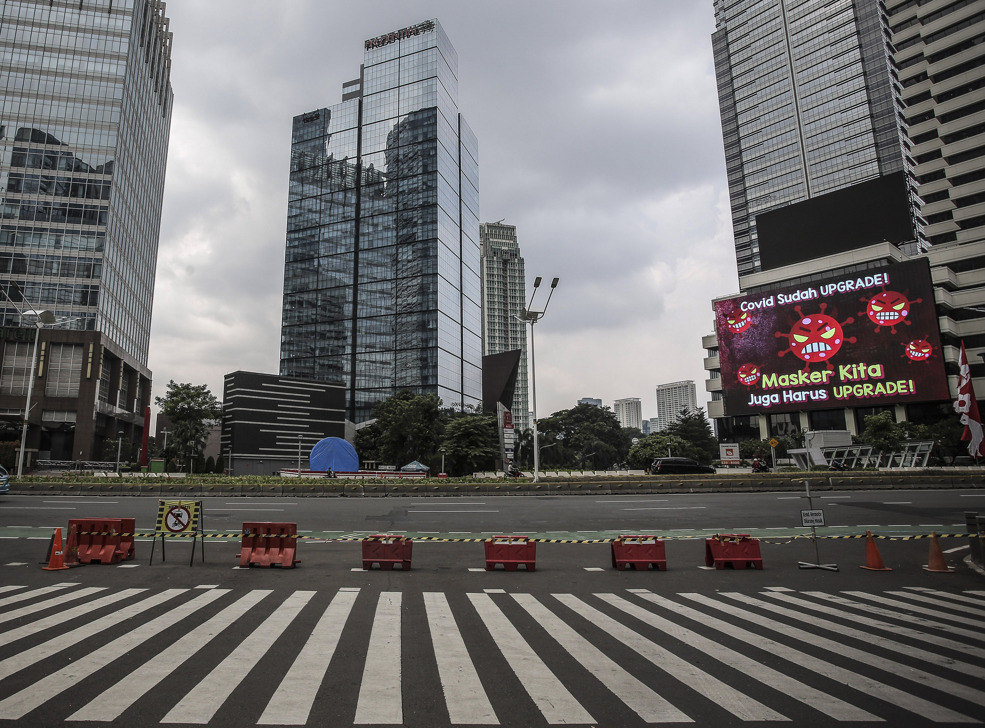 Suasan pusat kota Jakarta saat pemberlakuan PPKM