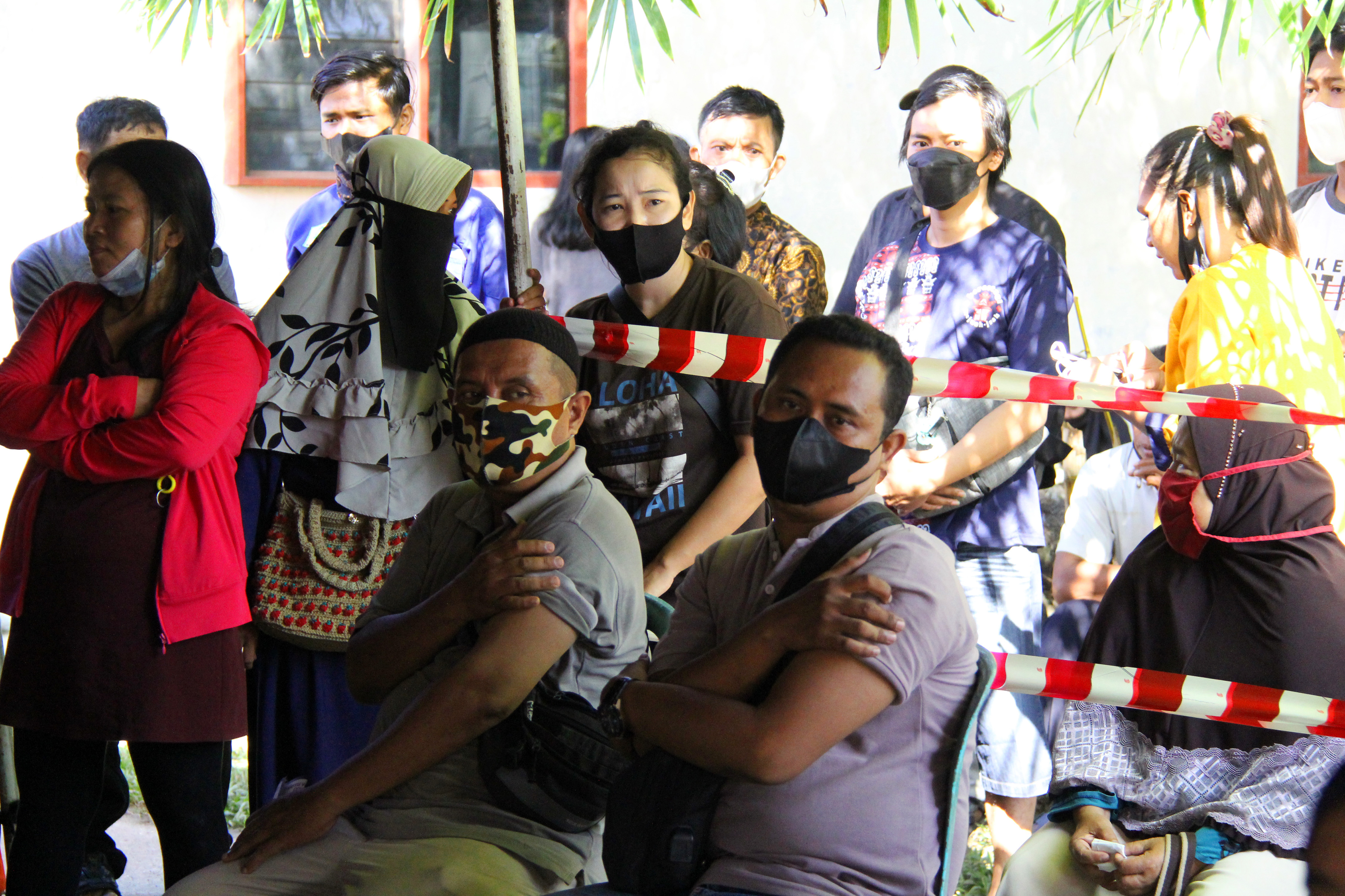 Vaksinasi terhadap pedagang tradisional di Dumai, Kepulauan Riau