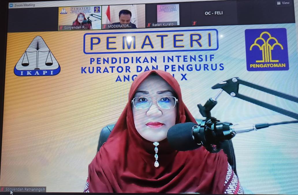 Pakar hukum dari Universitas Indonesia (UI), Dr. Sonyendah Retnaningsih saat menjadi pemateri pada sebuah webinar bertemakan hukum.