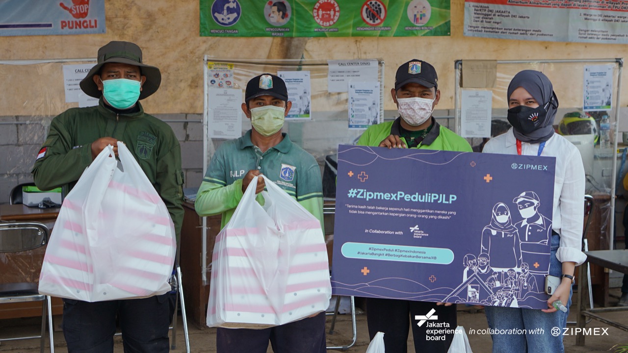 Pemberian makanan sehat untuk petugas TPU