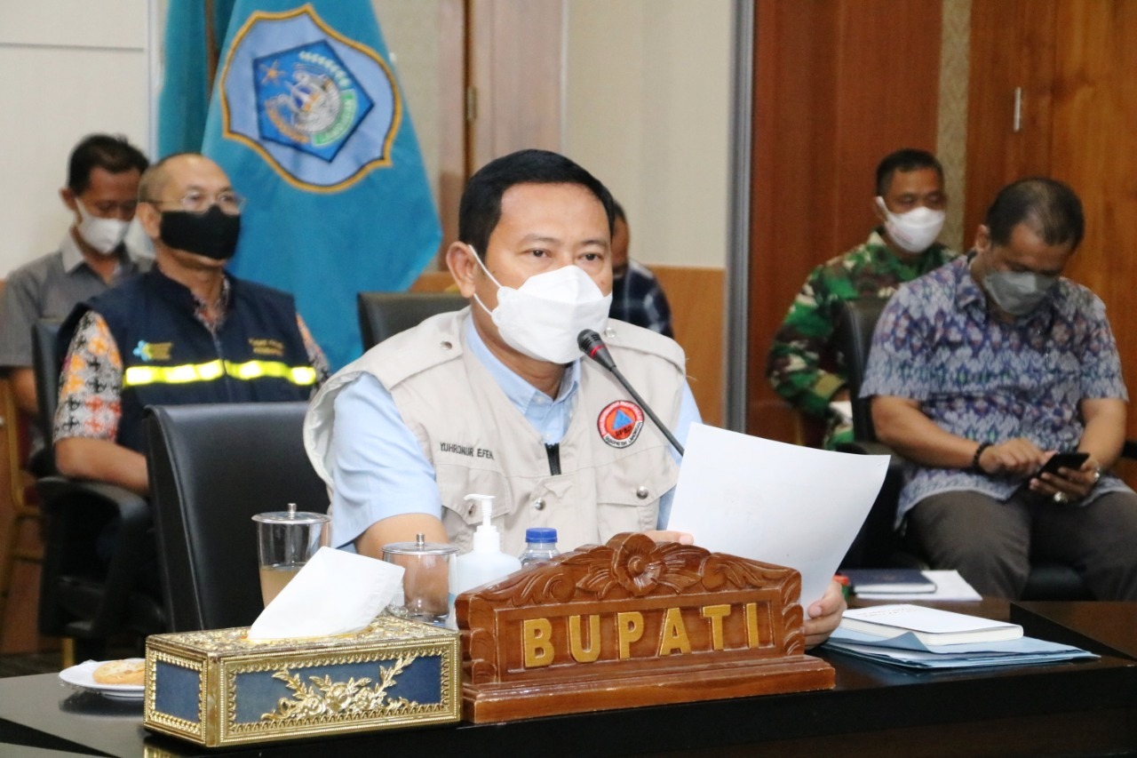 Bupati Yuhronur Efendi 