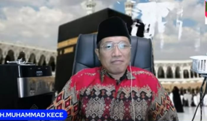 Muhammad Kece, tersangka penistaan agama Islam.