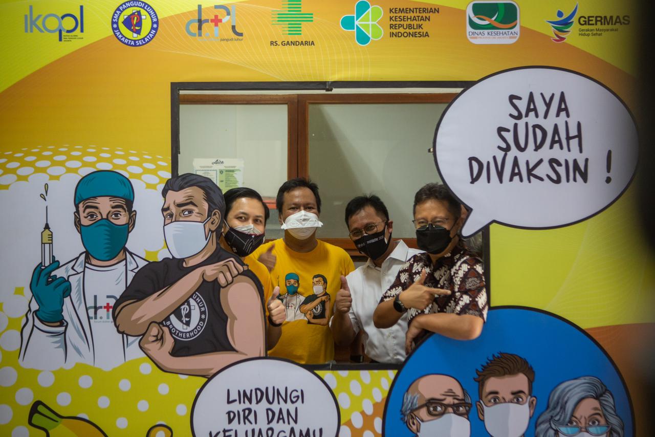 Tinjau Sentra Vaksinasi PL, Menkes Apresiasi Peran Serta Masyarakat di Program Vaksin