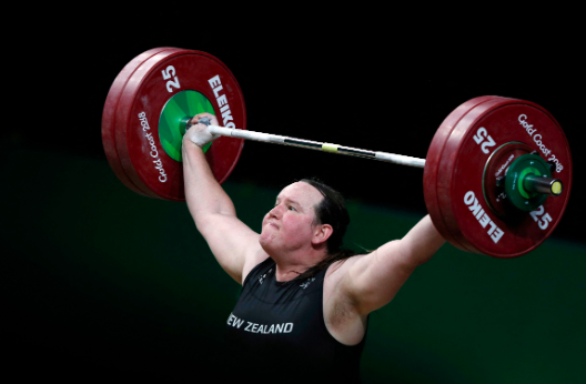 Atlet angkat besi, Laurel Hubbard.