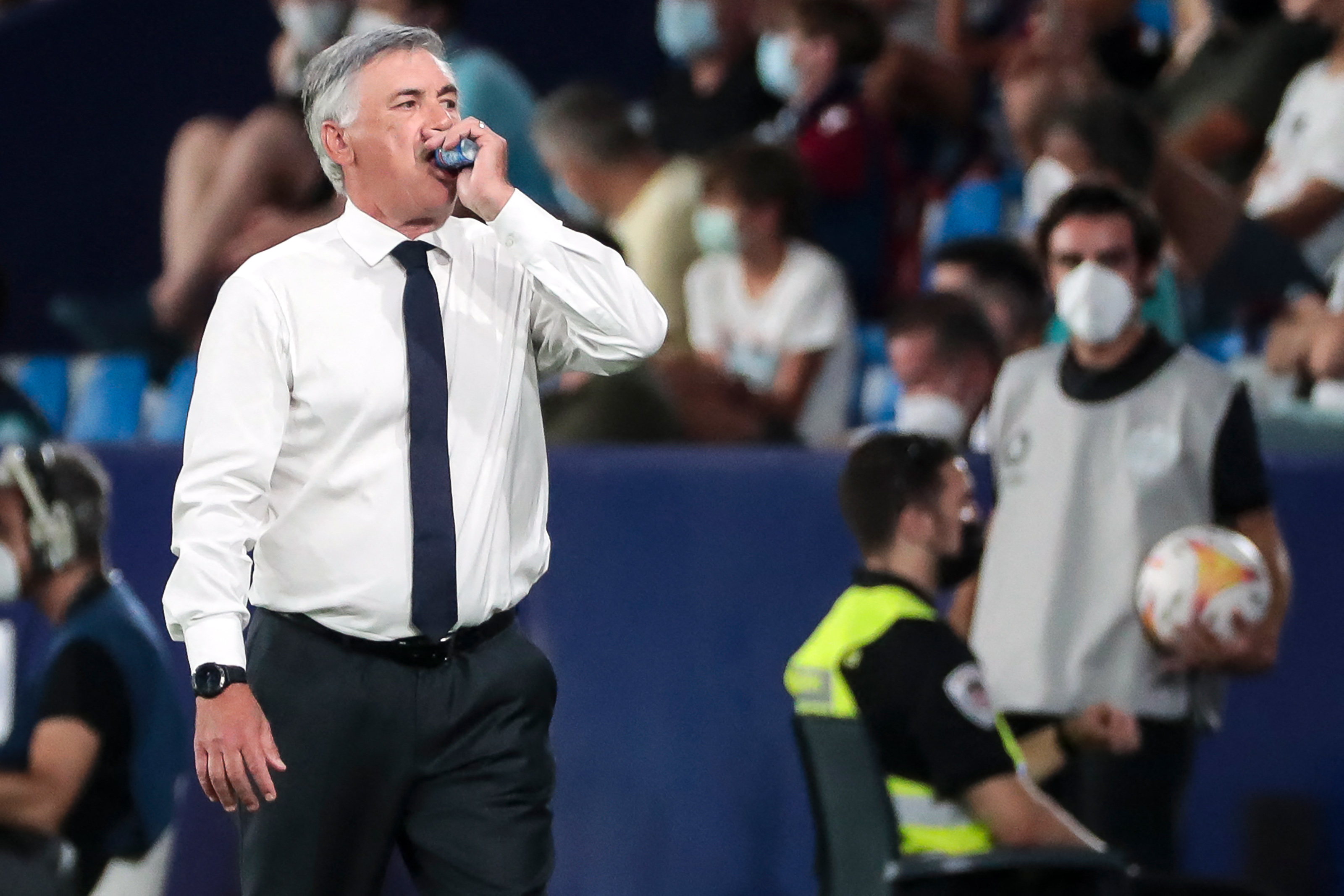 Ancelotti Akui Lini Pertahanan Madrid Bermasalah