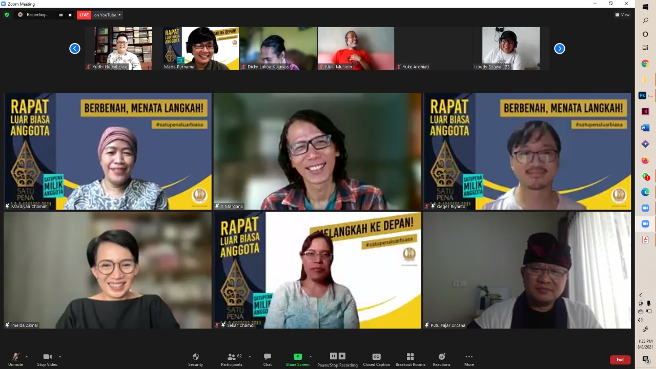 Ketua kolektif Satupena, dari kiri: Mardiyah Chamim, S. Margana, Geger Riyanto, Putu Fajar Arcana, Sekum Sekar Chamdi, dan Imelda Akmal.