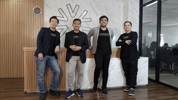 Jajaran Co-Founder dari Evermos.  Dari kiri: Omar Arip Tirta, Muhammad Ghufron Mustaqim, Mochammad Iqbal Muslimin, dan Ilham Taufiq Mulyadi.