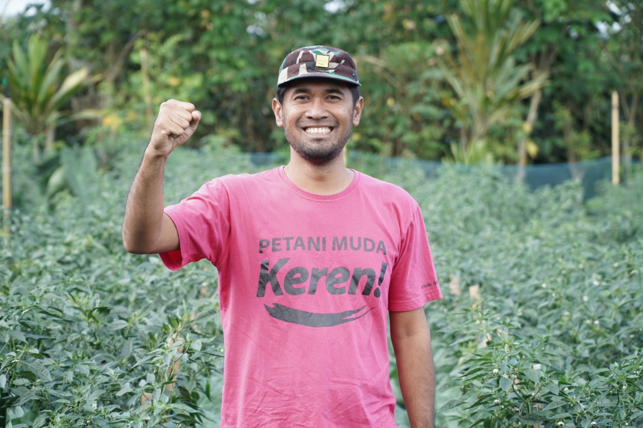 AA Gede Agung Wedhatama adalah pendiri komunitas Petani Muda Keren (PMK), PT. Bos (Bali Organik Subak) serta BosFresh Apps in Bali. 