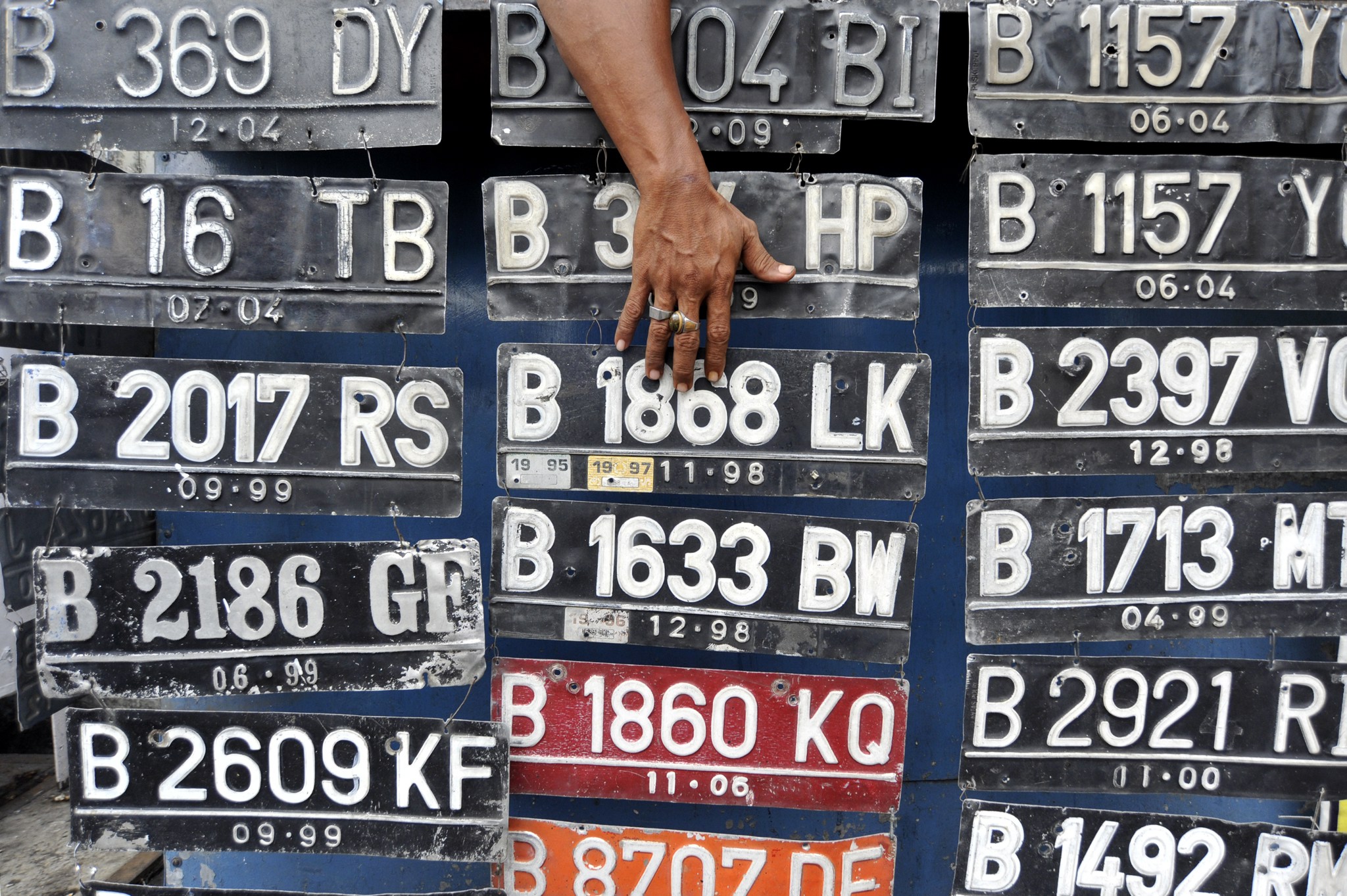 Pemprov DKI Jakarta kembali menerapkan kebijakan nopol kendaraan ganjil-genap yang diizinkan beroperasii sesuai tanggal berlaku dan nopolnya