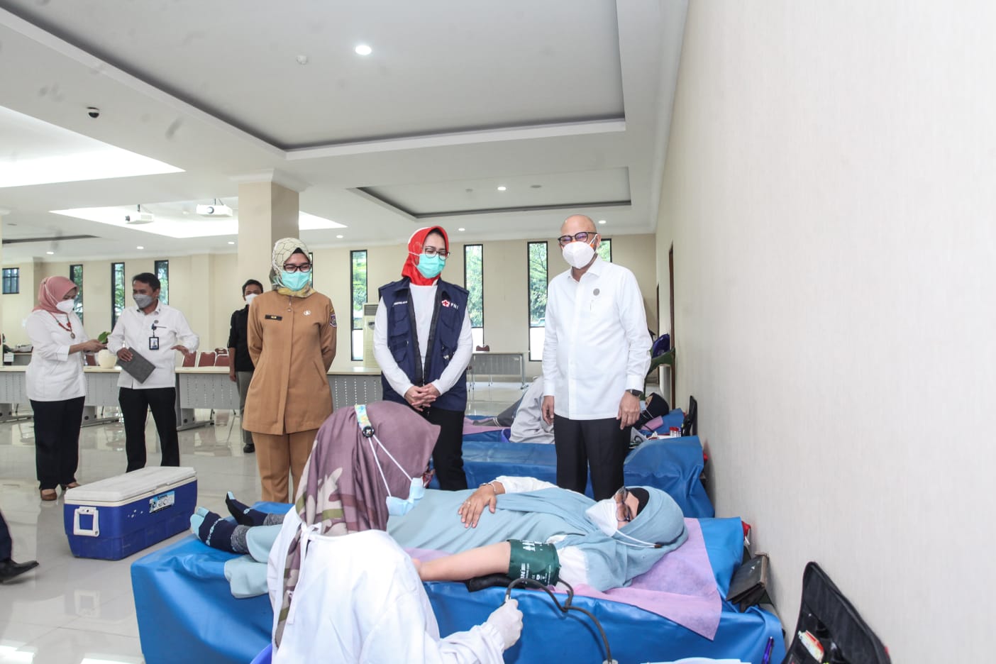 Pelaksanaan donor plasma konvalesen Bakti Teknologi di Puspiptek Serpong, Senin (16/8/2021)