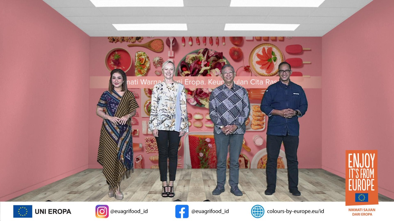 Kepala Seksi Perdagangan dan Ekonomi pada Delegasi Uni Eropa untuk Indonesia, Marika Jakas (kedua dari kiri)