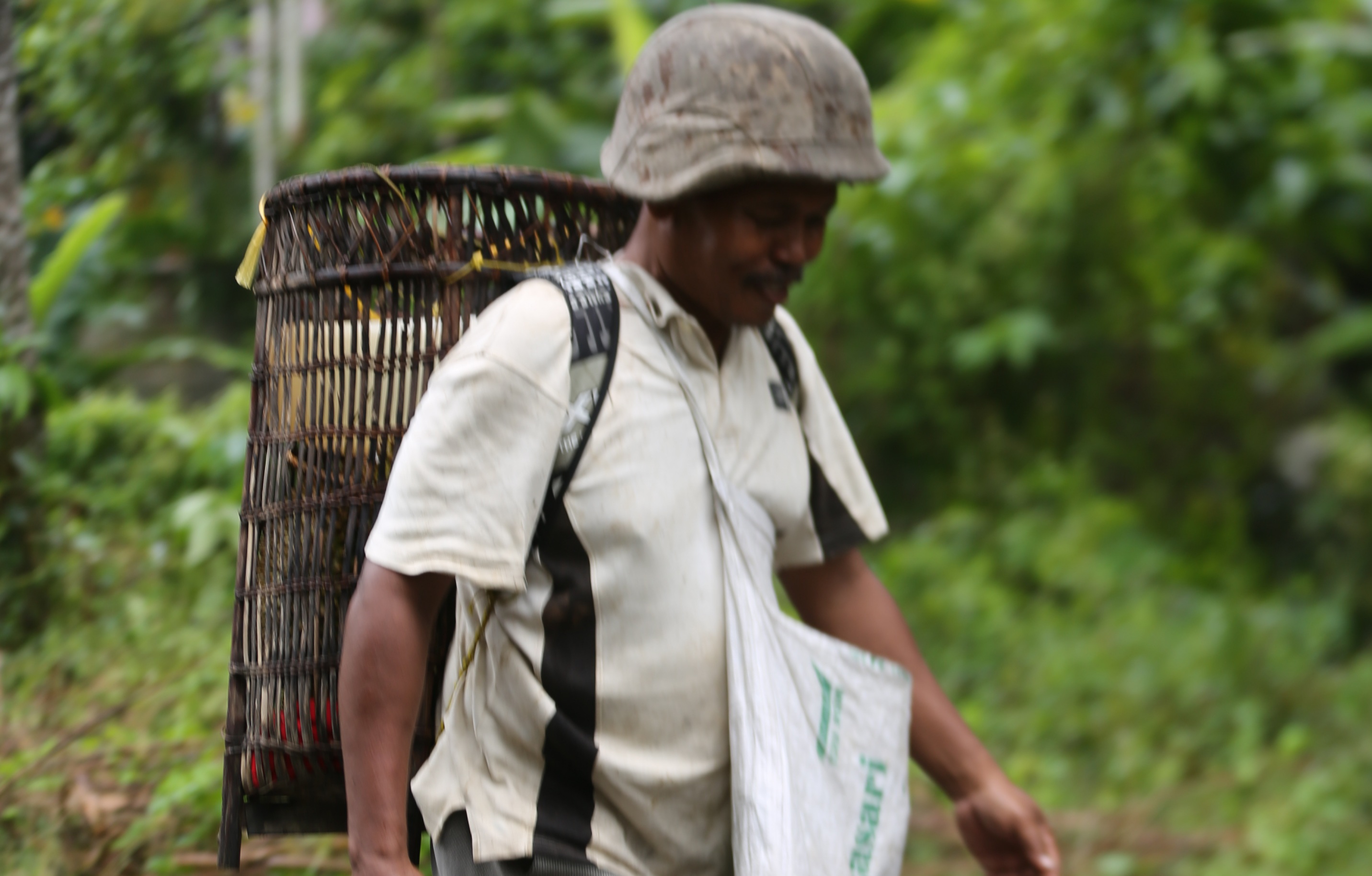 Lima pencari ikan di sungai yang hilang selama dua pekan berhasil ditemukan tim gabungan di i kawasan Gunung Wih Tangan, Selasa (10/8)