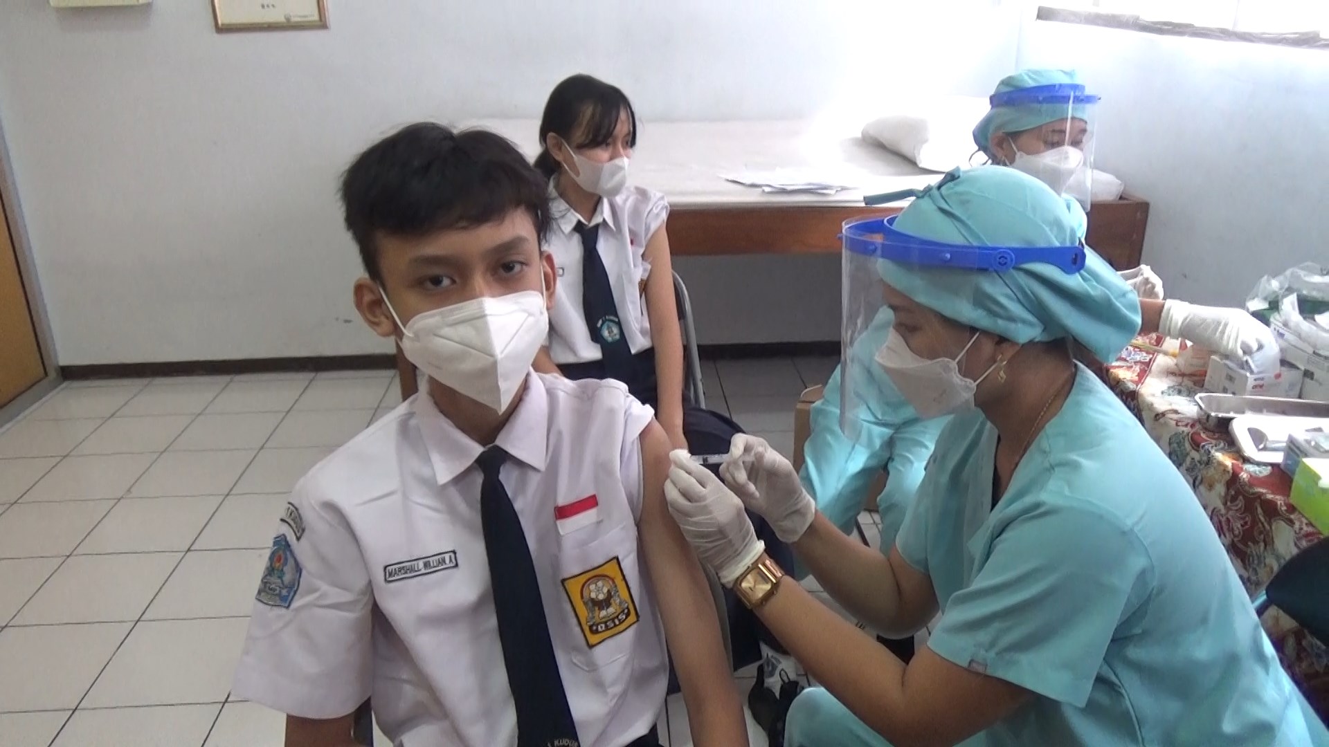 Vaksinasi untuk pelajar