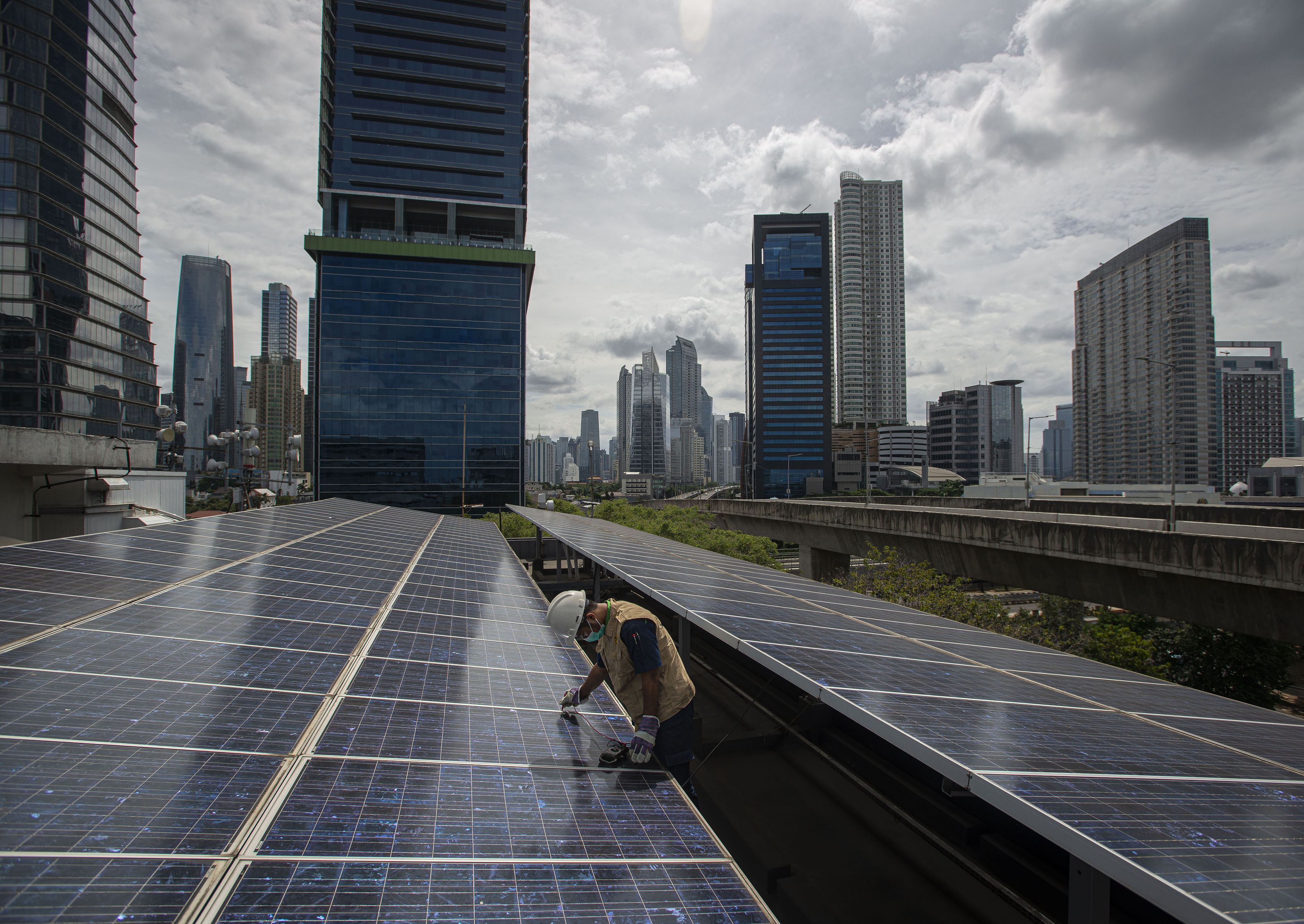 Indonesia Harus Merdeka dari Energi Fosil