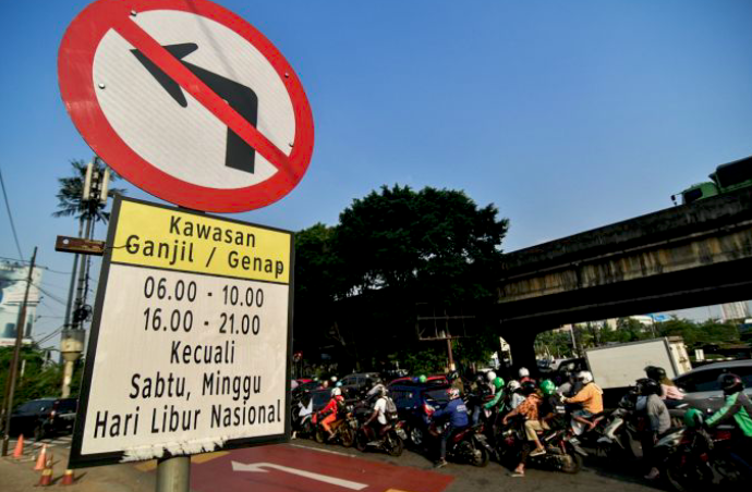 Ada Ganjil-Genap, Ratusan Mobil Kena Putar Balik di Sudirman