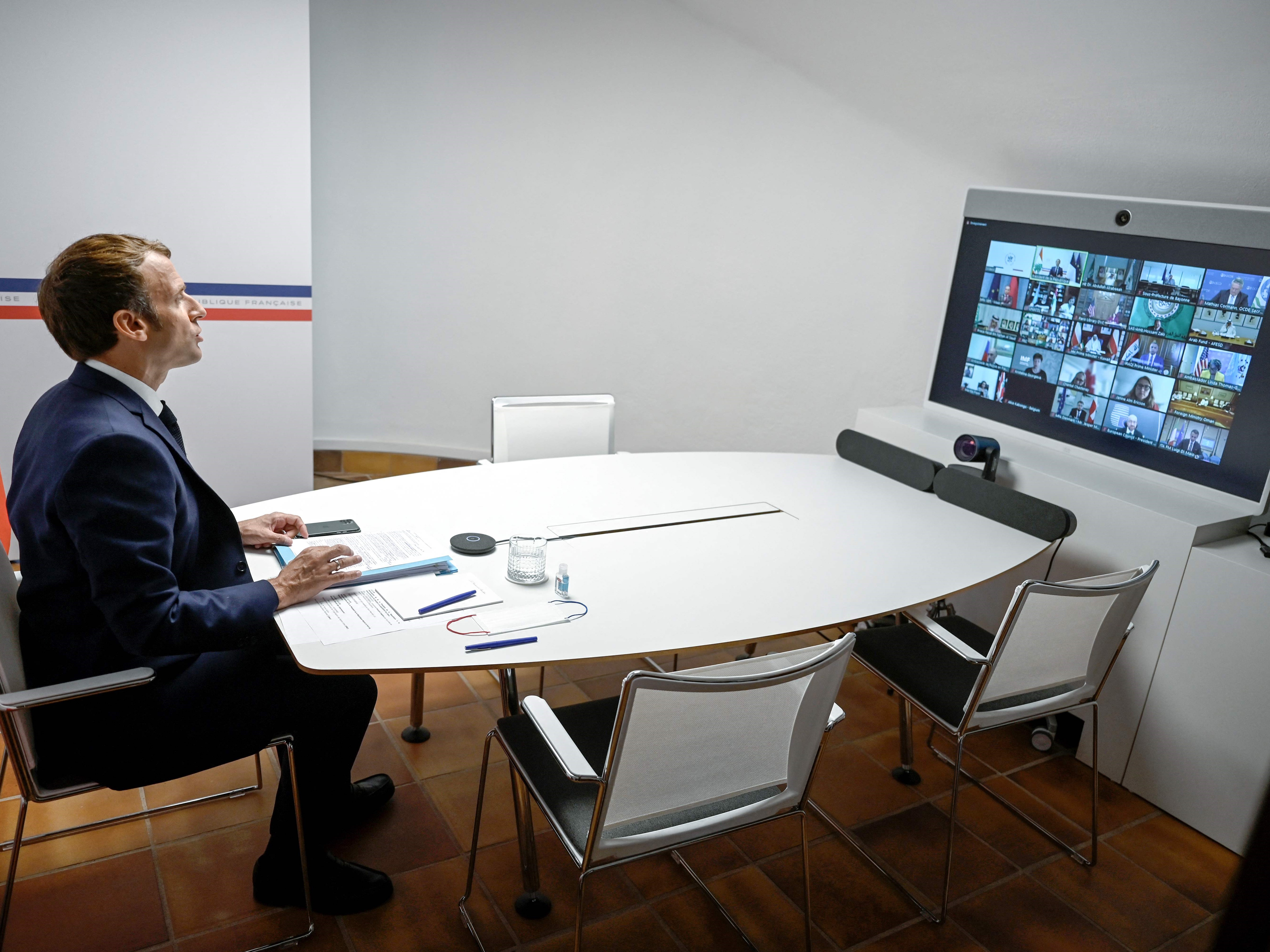 Presiden Prancis Emmanuel Macron menghadiri konferensi donor Libanon secara daring, Rabu (4/8).