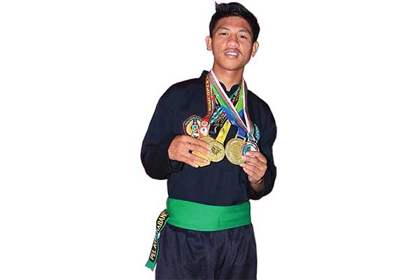 Atlet Pencak Silat Niko Andrian Hari Zona