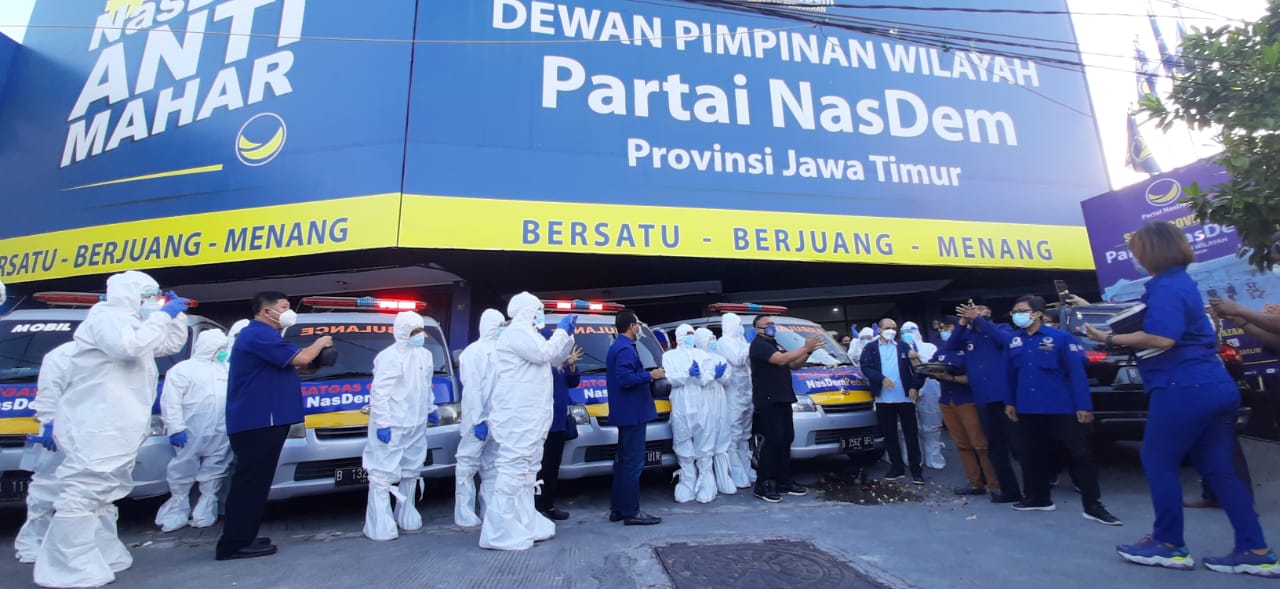 DPP NasDem Jawa Timur menurunkan lima ambulans untuk membantu pasien Covid-19 di wilayah Jawa Timur secara gratis.