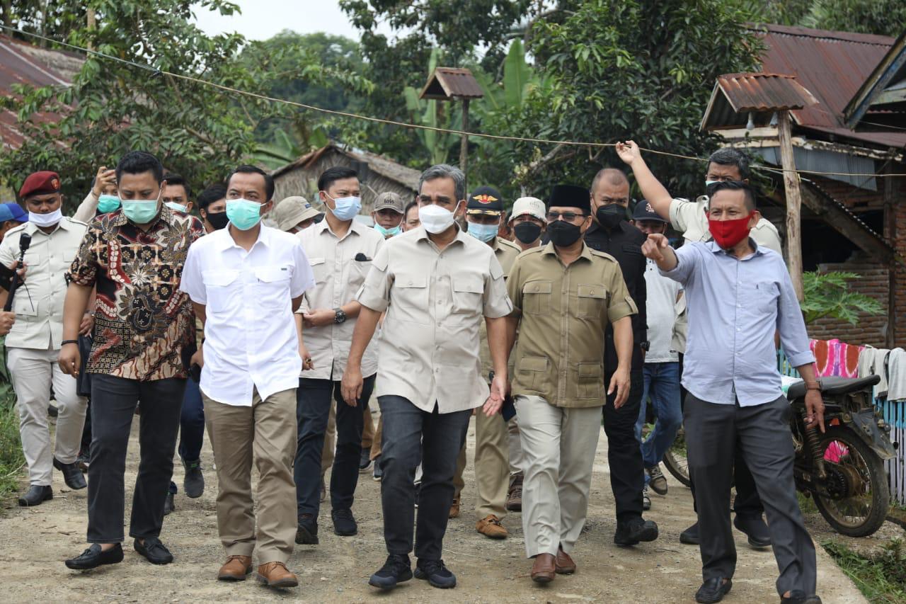 Wakil Ketua MPR RI Ahmad Muzani meminta kepada pemerintah untuk memberikan perhatian khusus terhadap anak-anak yatim akibat Coivid-19