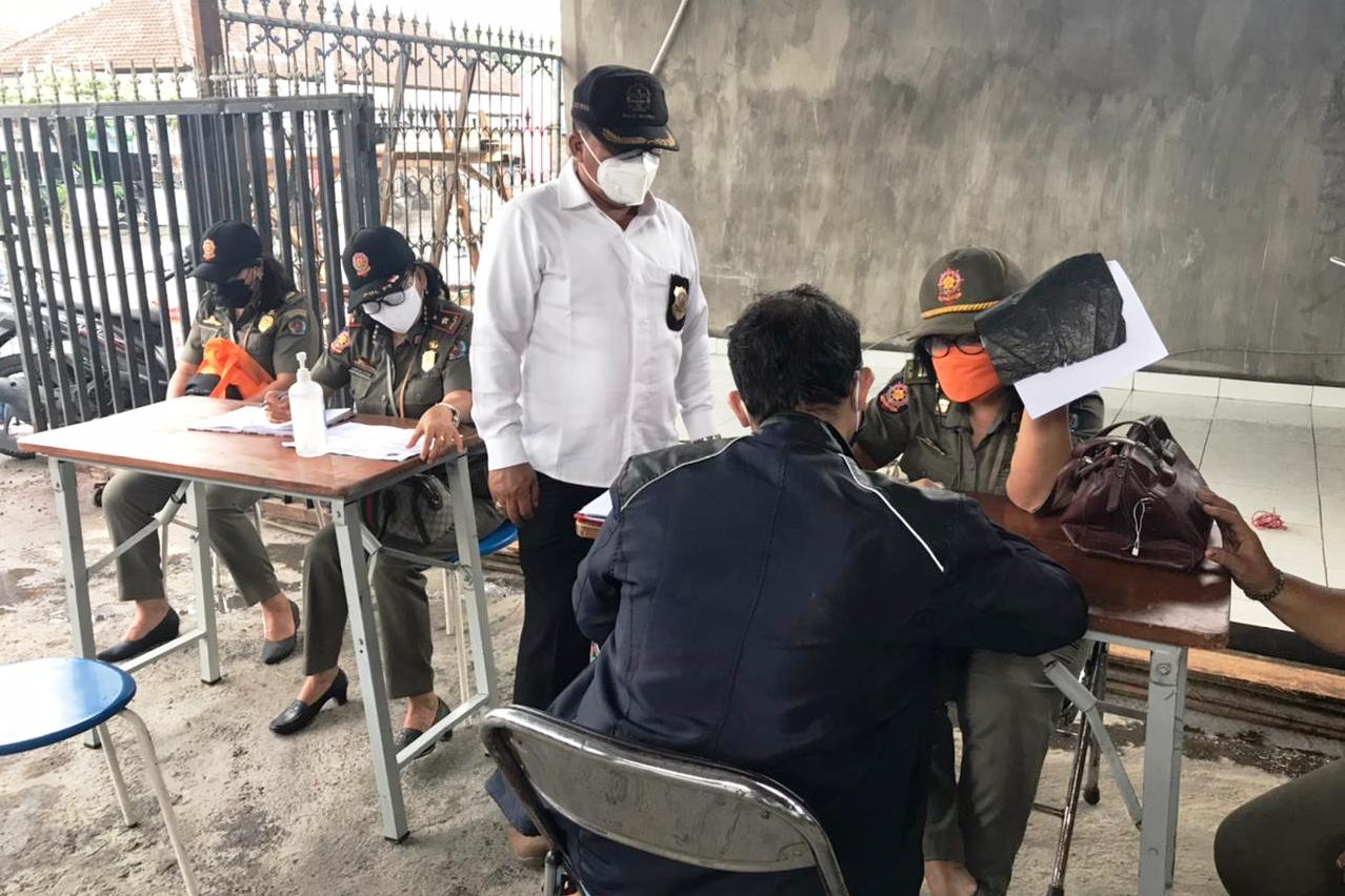 Bantuan Sembako Bagi Pelanggar Prokes di Denpasar Berlanjut