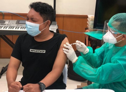 Kelurahan Kartini Jemput Bola Ajak Warga Ikut Vaksinasi