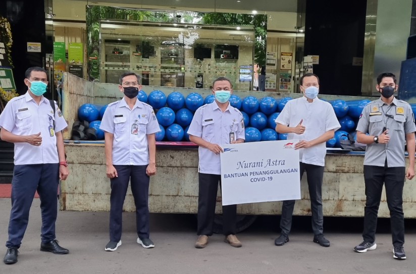 Astra Serahkan Bantuan Oksigen