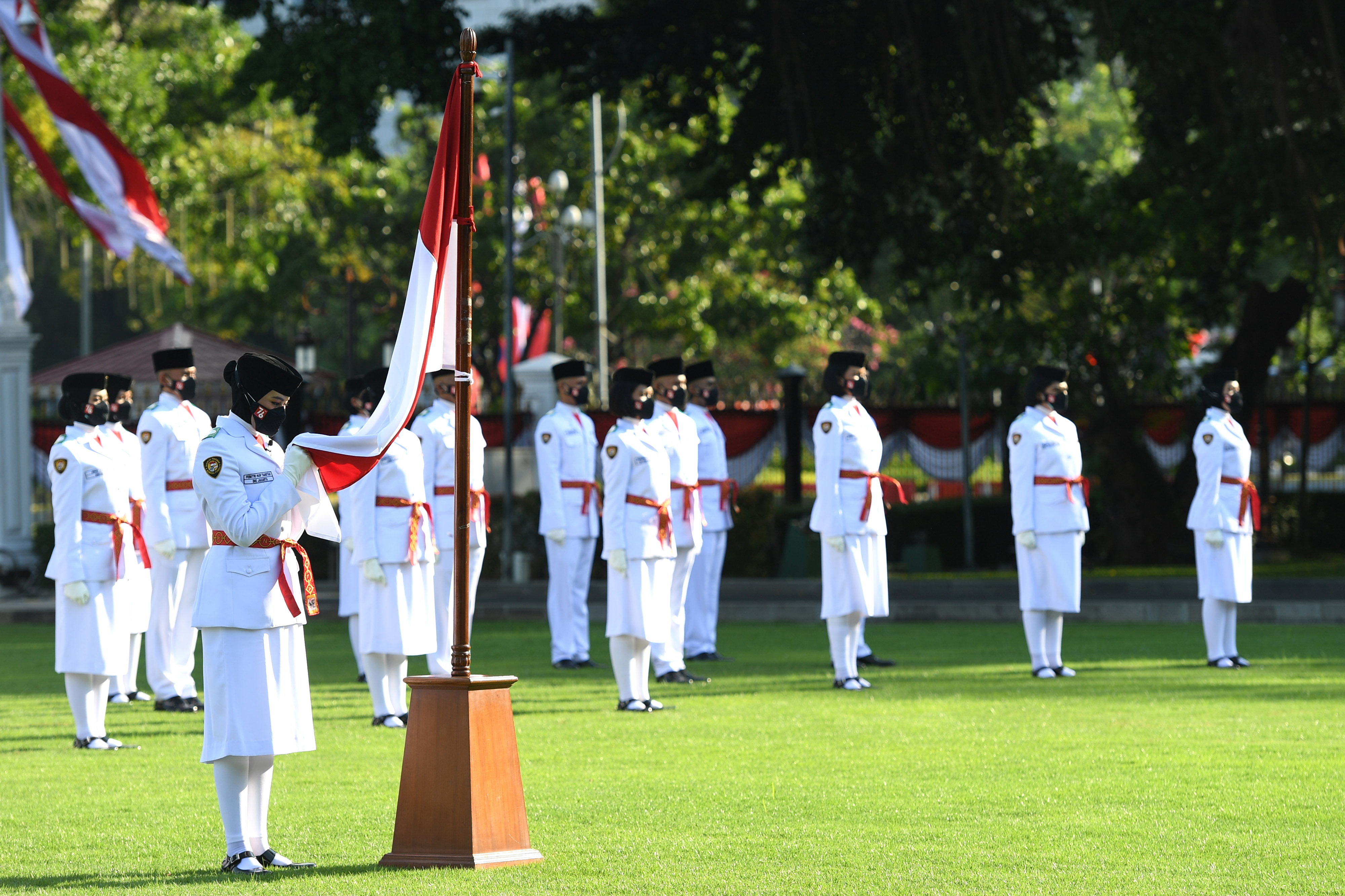 Ilustrasi pengukuhan tim paskibraka