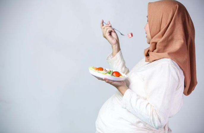 Ini Makanan yang Harus Dihindari Ibu Hamil