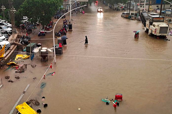 21 Orang Tewas dan 4 Hilang akibat Hujan Lebat di Tiongkok Tengah