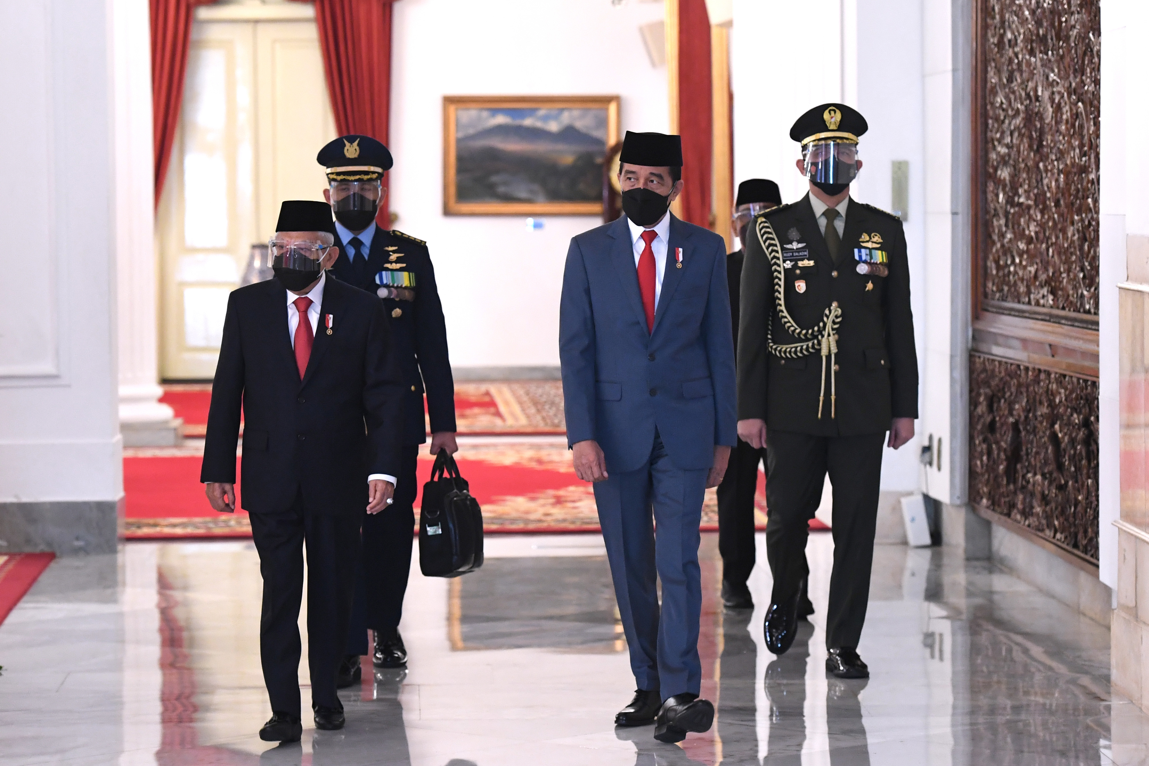 Presiden Instruksikan Harga Tes PCR Maksimal Rp550 Ribu