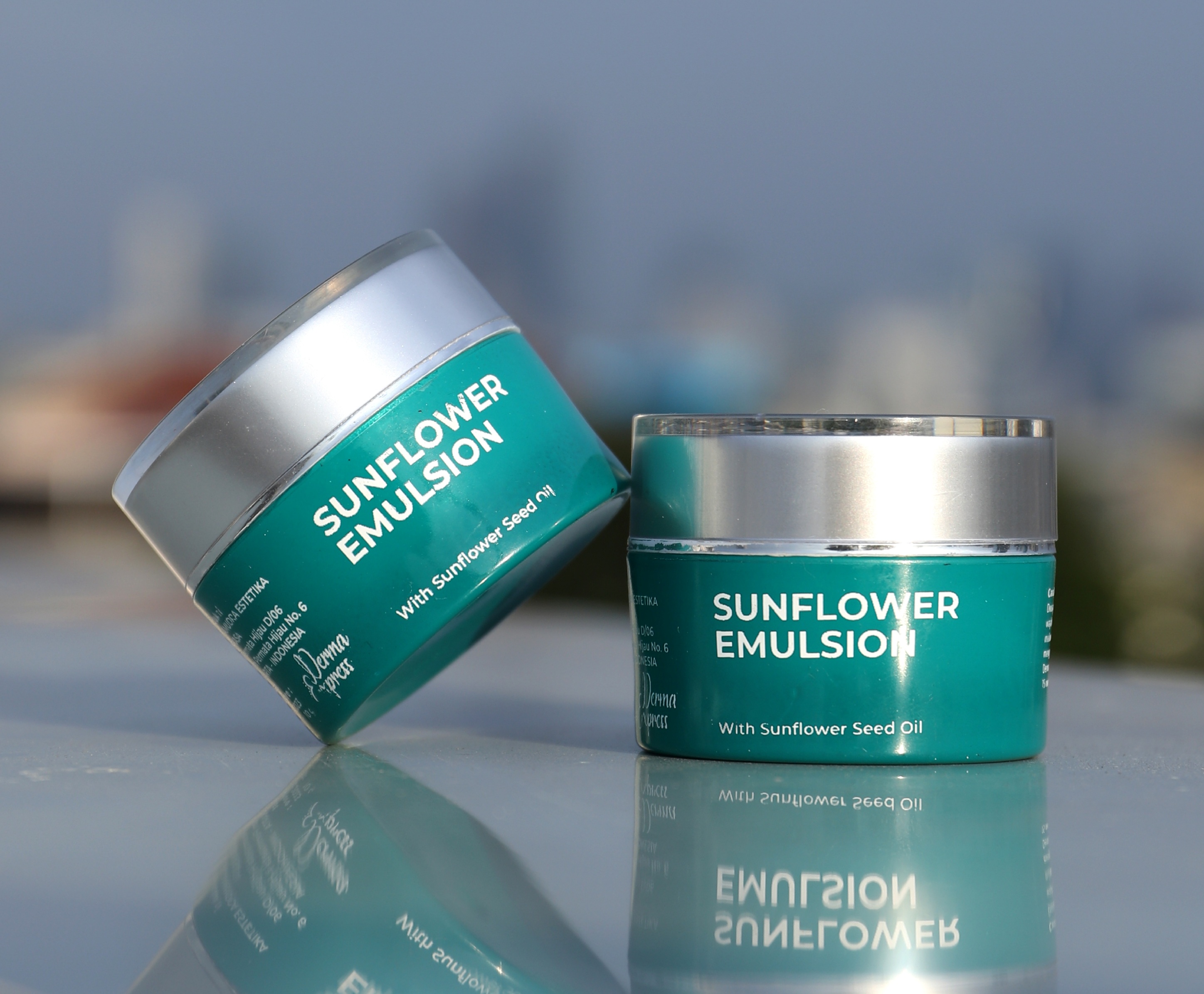 Salah satu produk perawatan kulit Derma Express