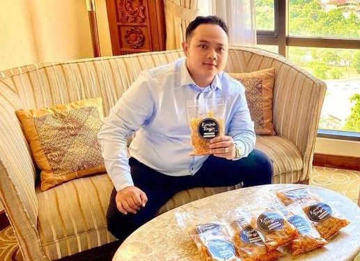 Pengusaha keripik Ricky Bagja yang juga dikenal sebagai influencer, selebgram, dan motivator.