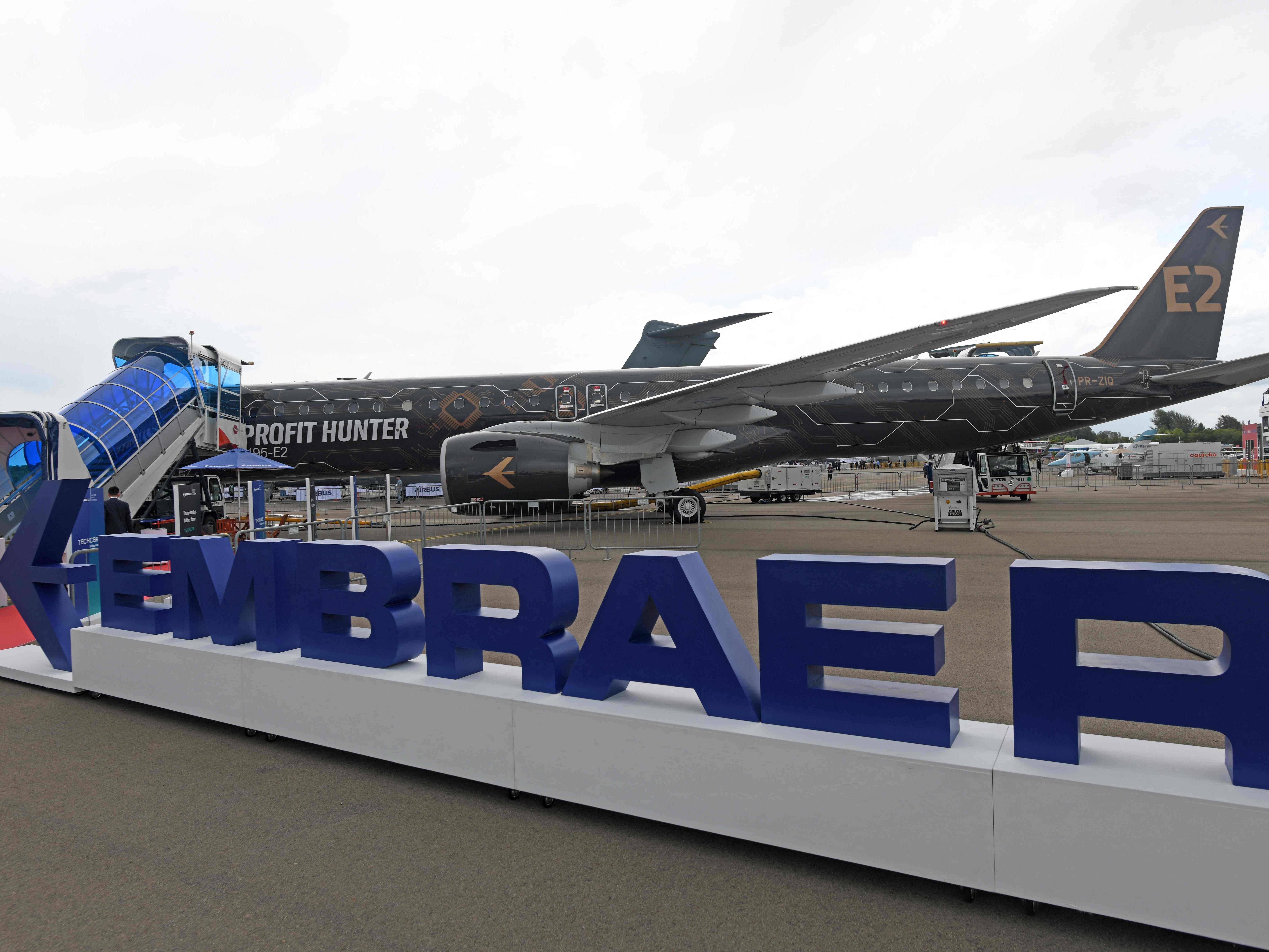 Logo Embraer.